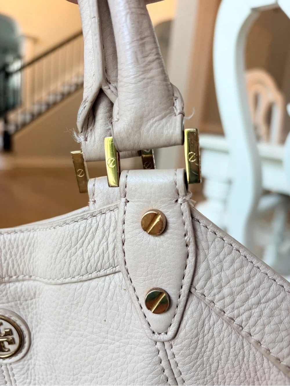 Tory Burch Dakota Hobo Slouchy Bag Shell Pink Gold Hardware Pebbled Leather